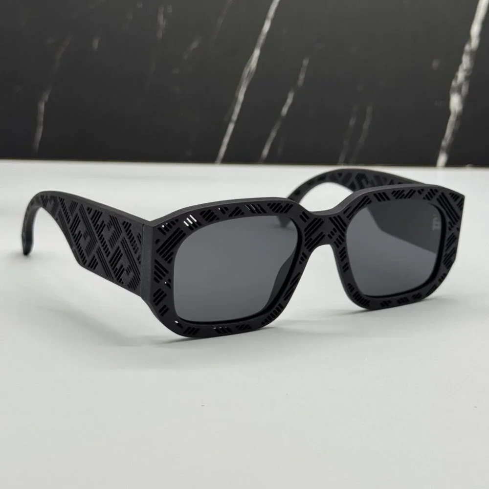 NEW FE40113I 02A FENDI SUNGLASSES MATTE BLACK UNISEX EYEWEAR FENDI